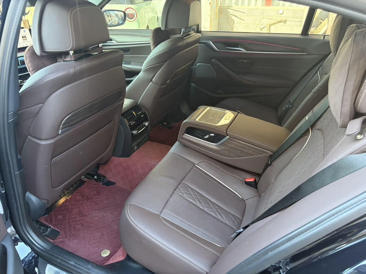 BMW 5 Series 2022 530Li 2.0T Exclusive M Sports Suit (Modified) Automatic Gear 2