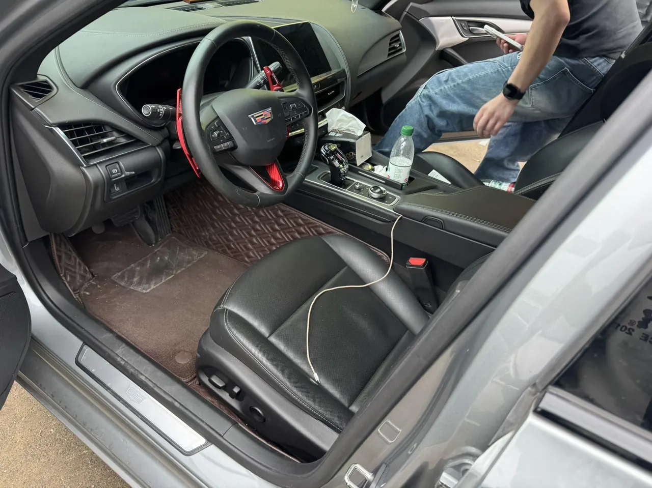 Cadillac 2023 CT5 2.0T 28T Luxury (Standard Edition) Automatic Gear 3