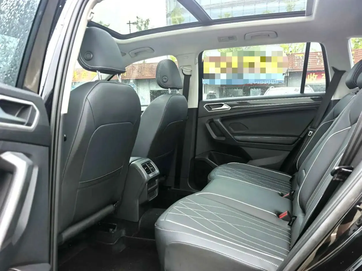 Volkswagen 2025 Tiguan L 1.5TSI 300TSI outstanding two-wheel drive Longteng version automatic gear 6