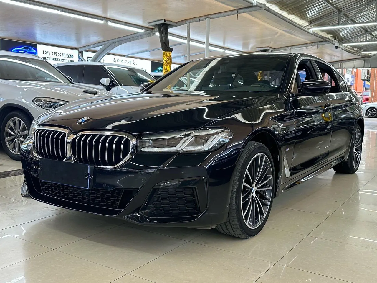BMW 5 Series 2022 530Li 2.0T Leading M Sports Suit (Change 2) Automatic Gear - View 1