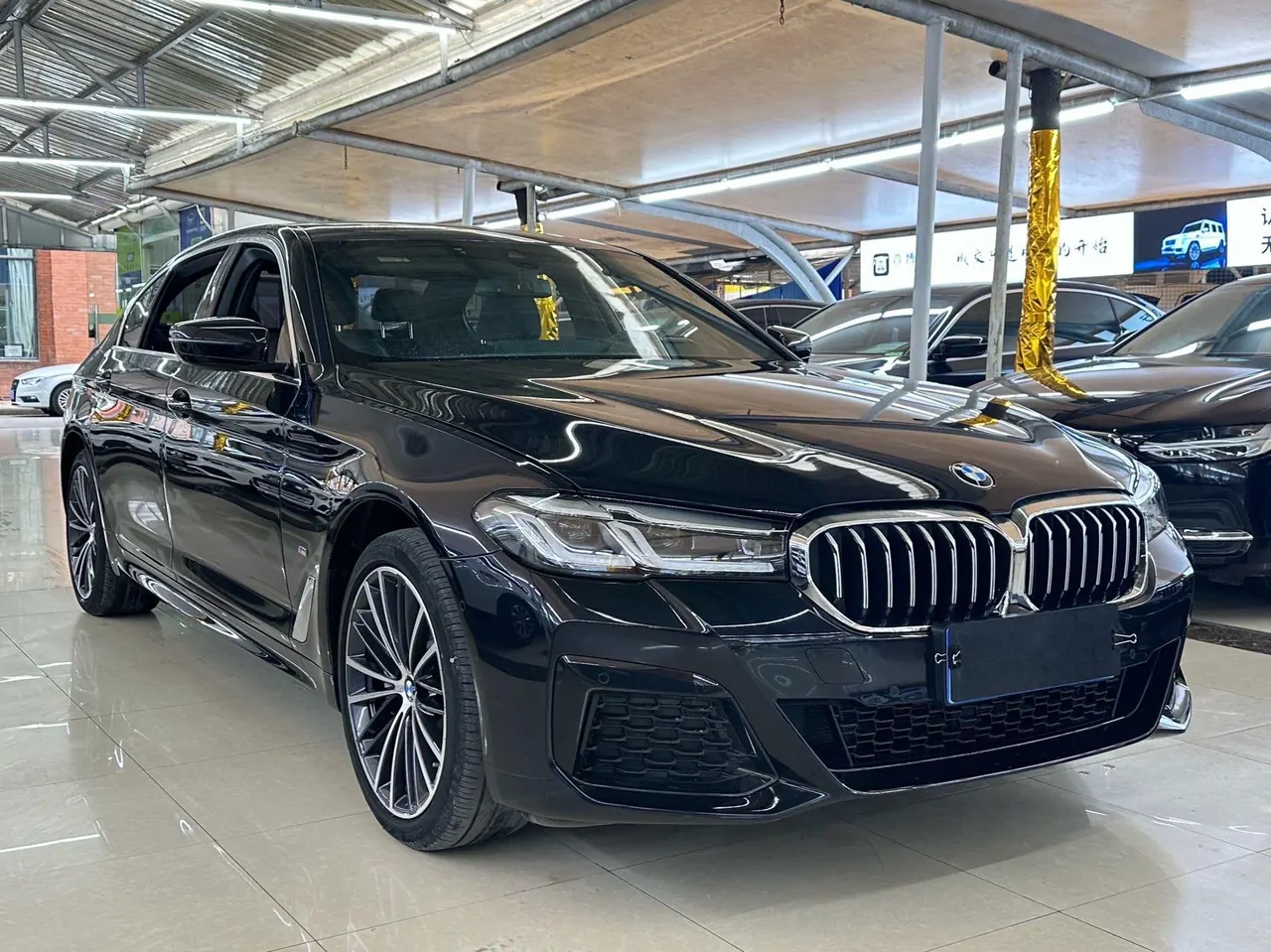 BMW 5 Series 2022 530Li 2.0T Leading M Sports Suit (Change 2) Automatic Gear 3