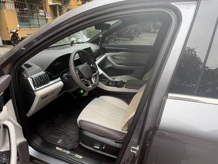 BYD Song PLUS New Energy 2023 Song PLUS DM-i 1.5 Stepless Champion Edition 110KM Flagship PLUS Automatic Gear 2