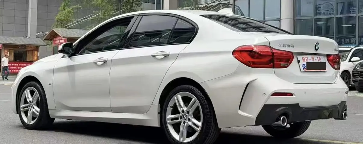 BMW 1 Series 2020 120i 1.5T M Sports Suit Automatic Gear 6