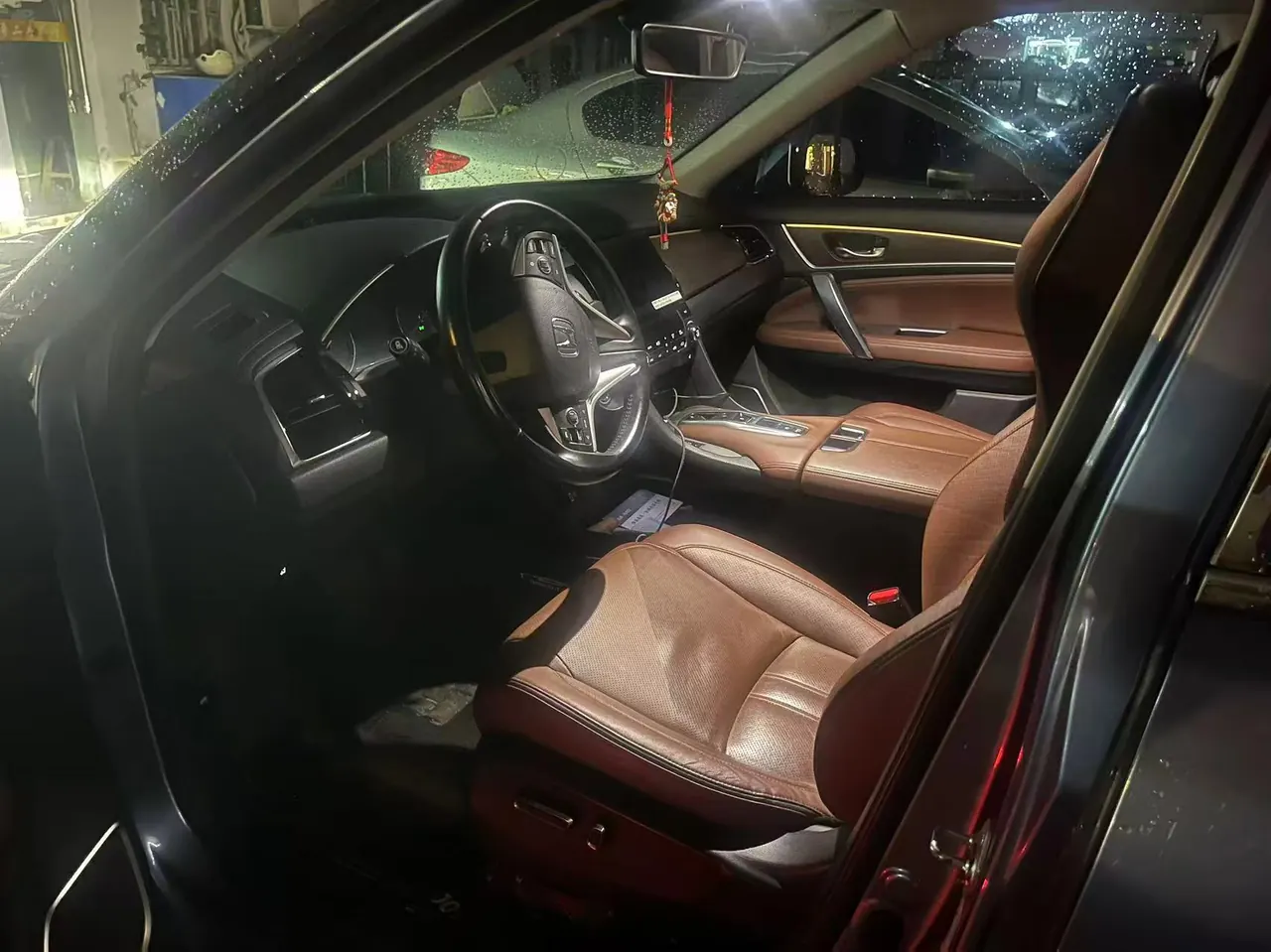 Honda 2020 Crown Road 2.0T 370TURBO Two-Drive Deluxe Automatic Gear 4