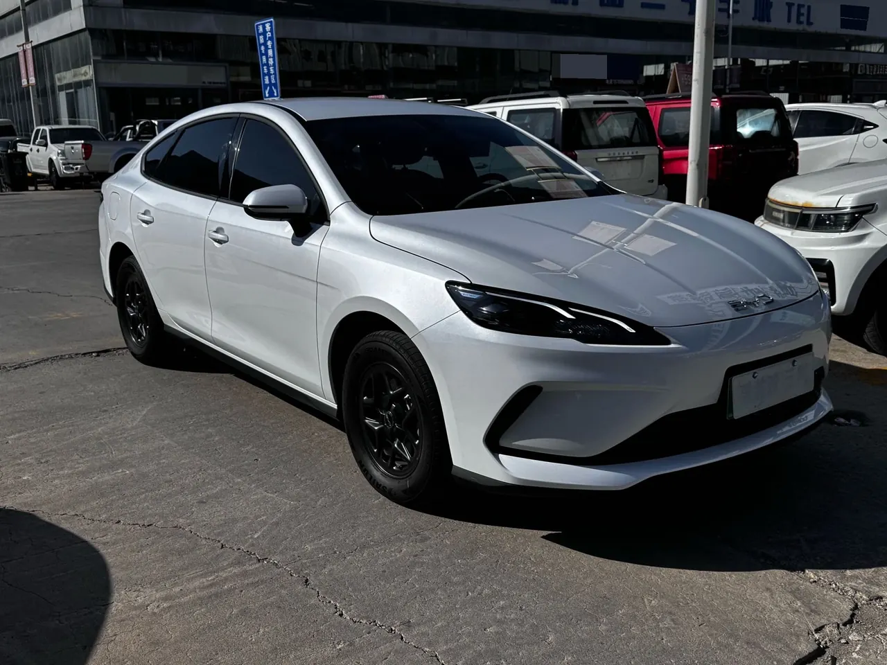 BYD 2026 seals 05 DM-i 1.5 stepless 128KM luxury automatic gear 3