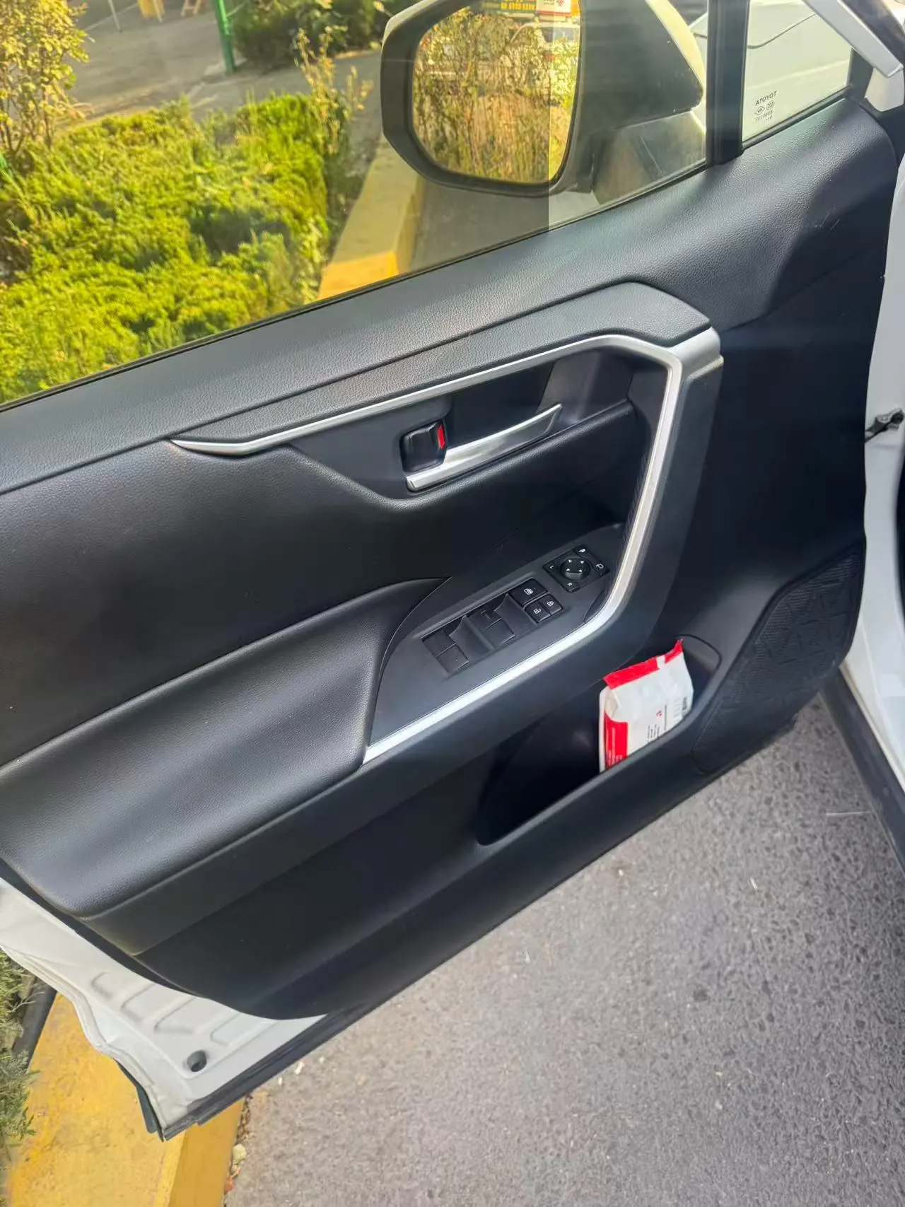 Toyota 2020 RAV4 Rongbo 2.0 Stepless Two-Drive Fashion Edition Automatic Gear 5