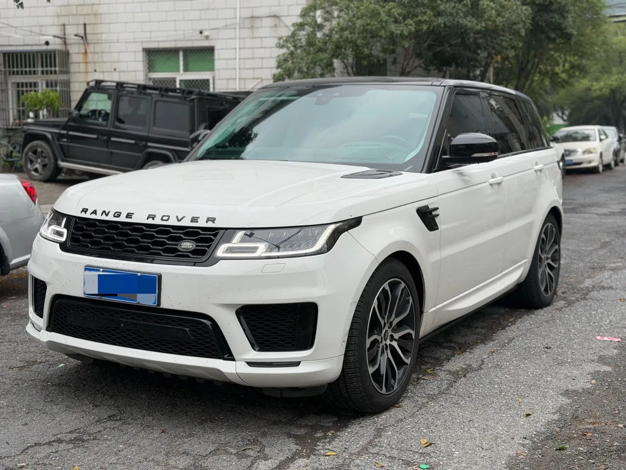 Land Rover Range Rover Sport Edition (Imported) 2021 Range Rover Sport Edition 48V 3.0T L6 Yao Black Edition Automatic Gear - View 1