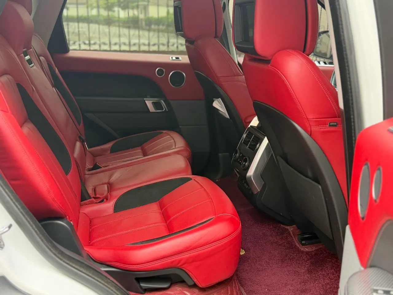 Land Rover Range Rover Sport Edition (Imported) 2021 Range Rover Sport Edition 48V 3.0T L6 Yao Black Edition Automatic Gear 8