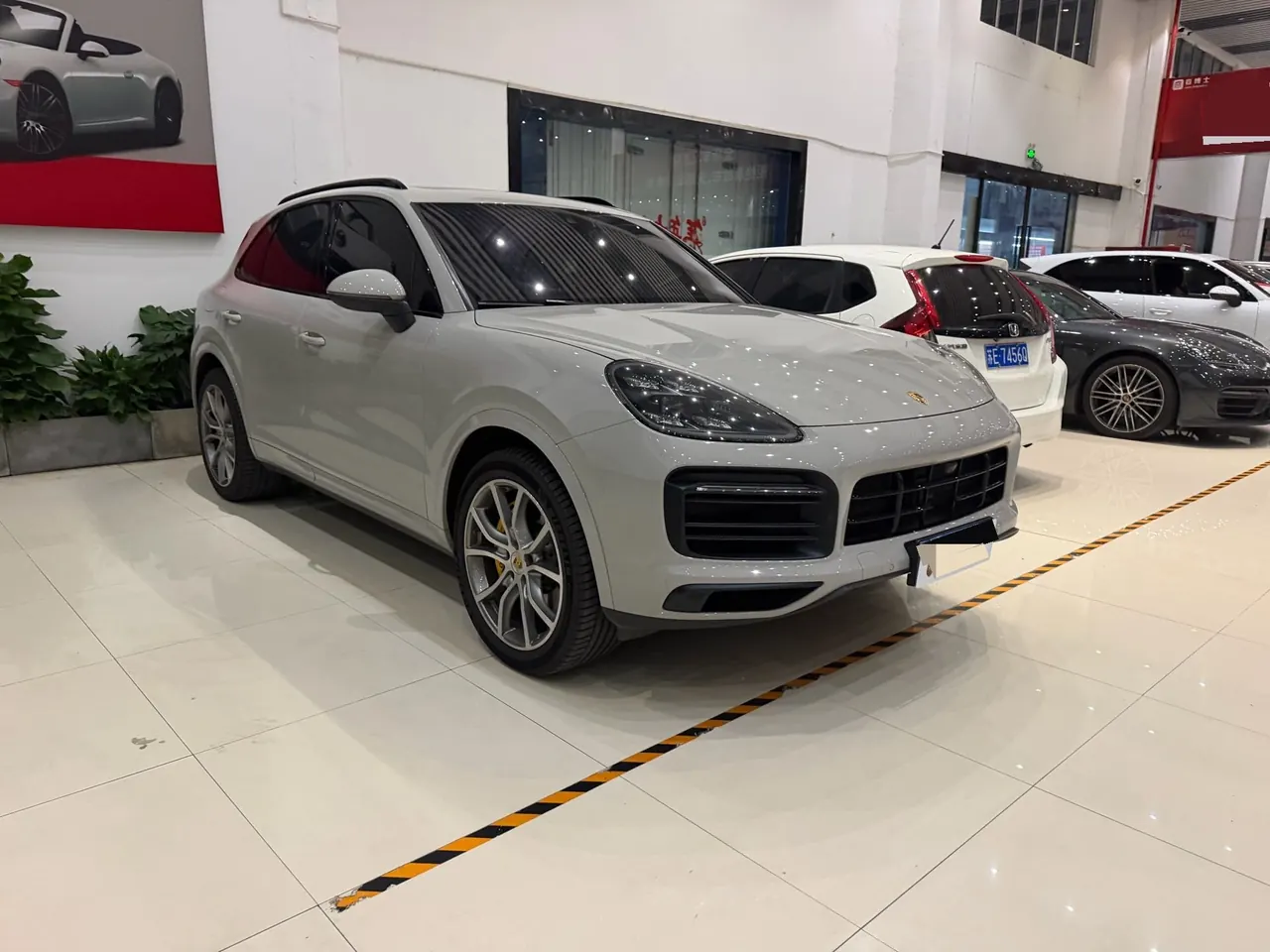 Porsche Cayenne (Imported) 2020 Cayenne S 2.9T Automatic 3