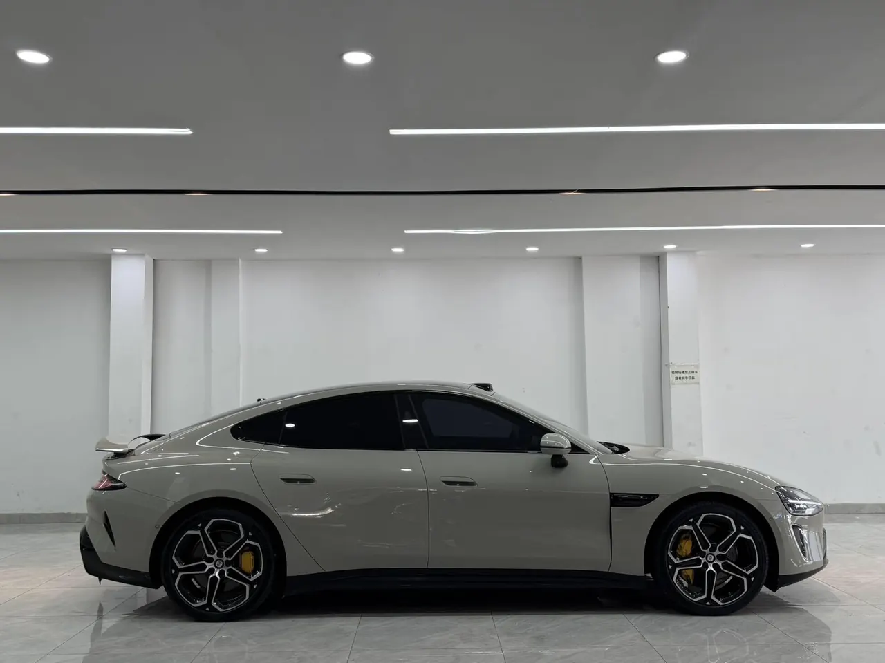 MI 2024 SU 7 830km Rear Drive Ultra Long Endurance High-end Smart Drive Pro Edition Automatic Gear 3