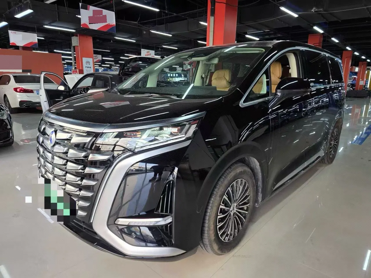 Denza 2024 Denza D9 DM-i 1.5T stepless 980 four-wheel drive flagship automatic gear - View 1