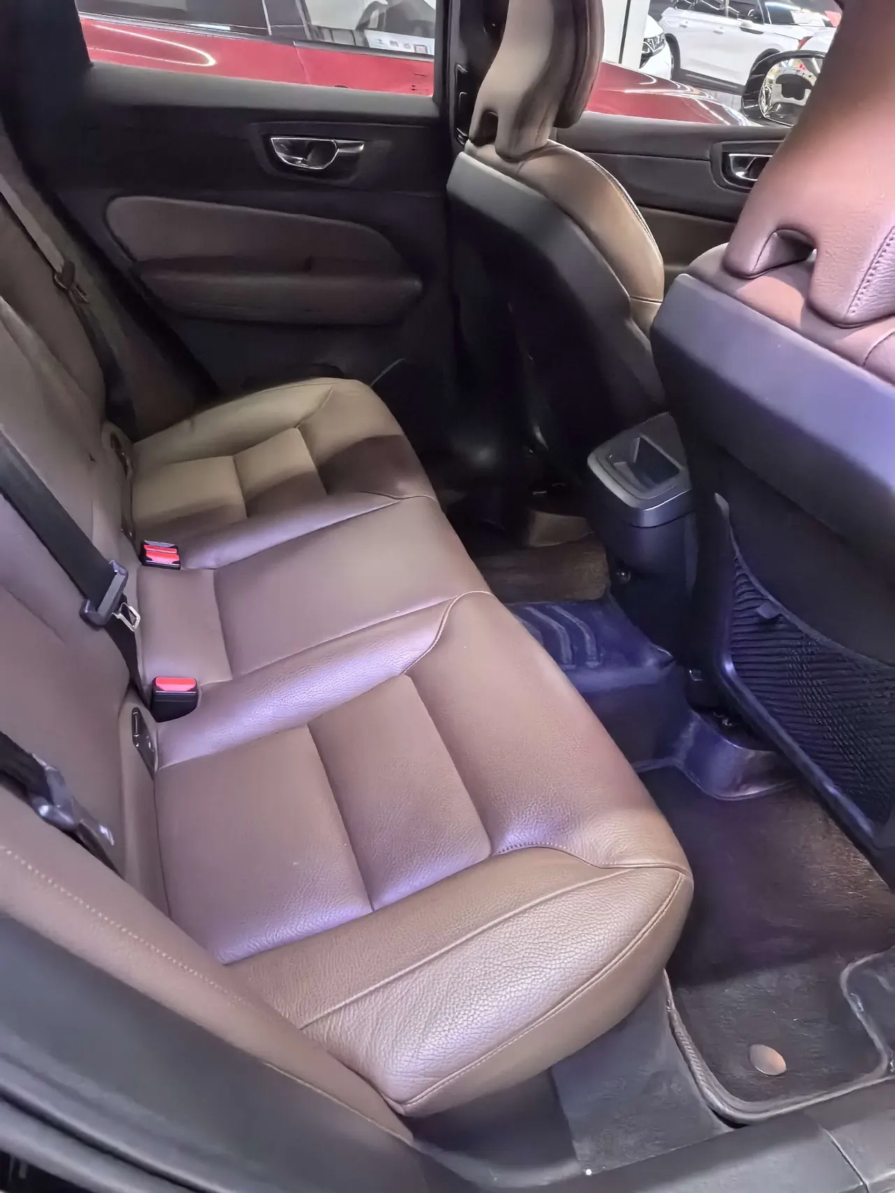 Volvo 2024 XC60 48V 2.0T B5 4-wheel drive Zhiyuan Deluxe Edition Automatic Gear 5