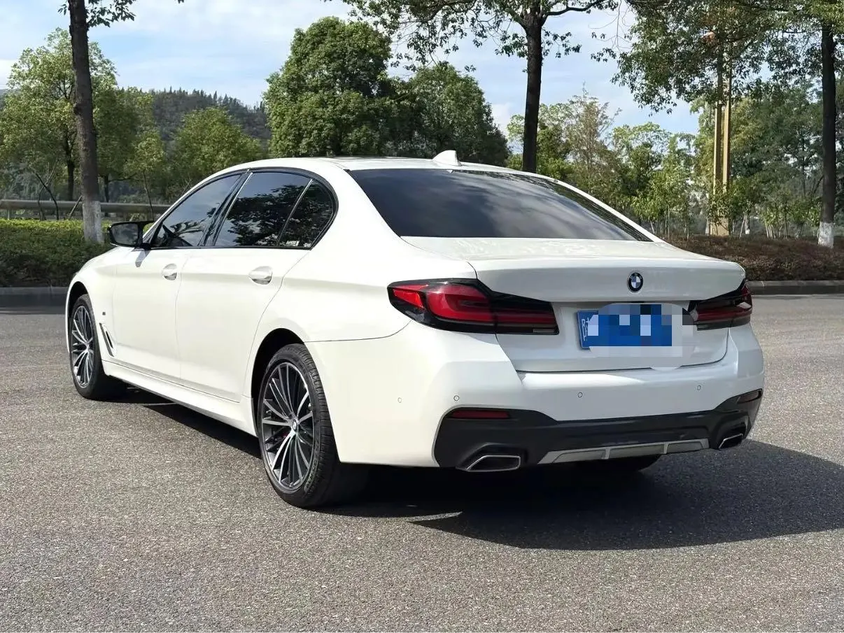BMW 5 Series 2021 530Li 2.0T Leading M Sports Suit Automatic Gear 3