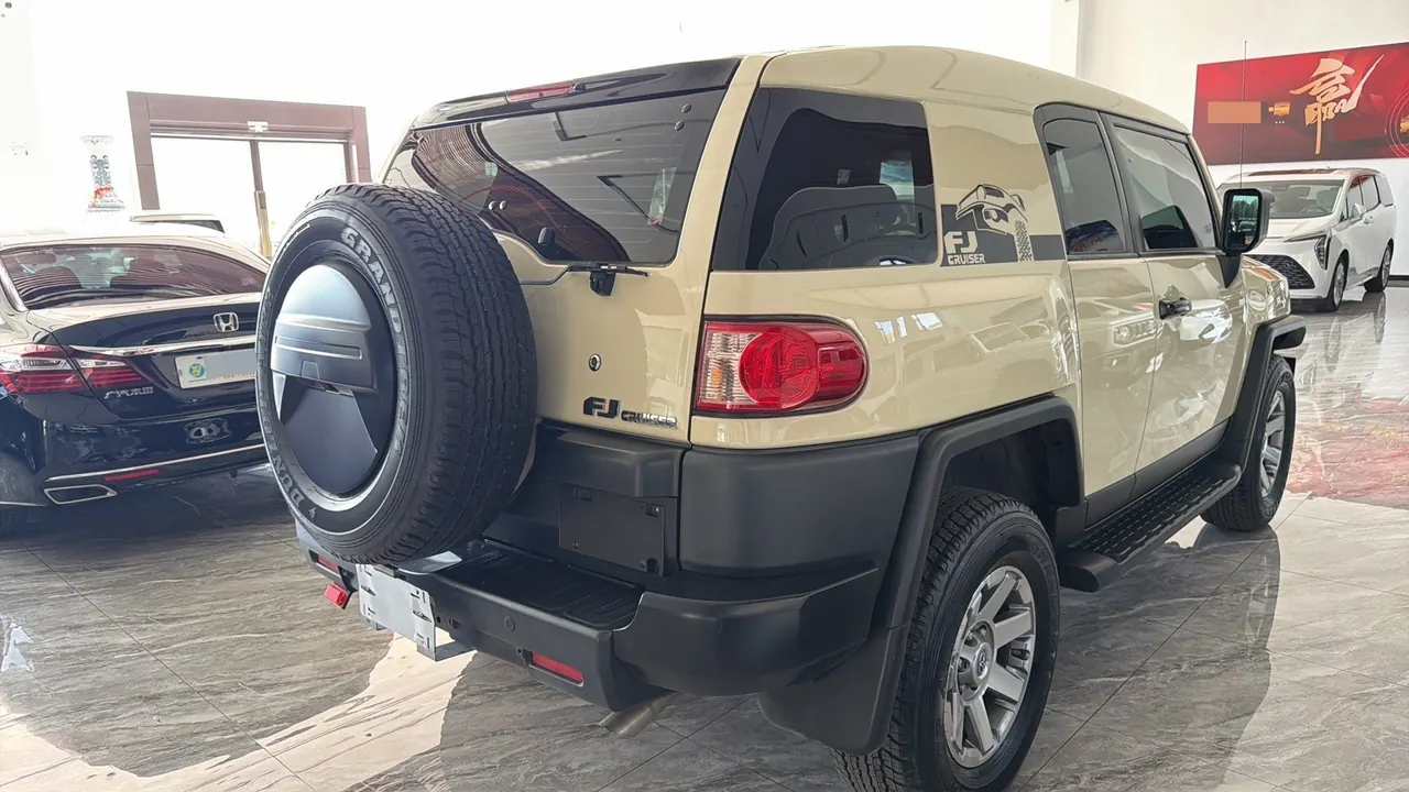 Toyota FJ Cool Road Ze (Imported) 2021 FJ Cool Road Ze 4.0 Middle East Edition Automatic Gear 5
