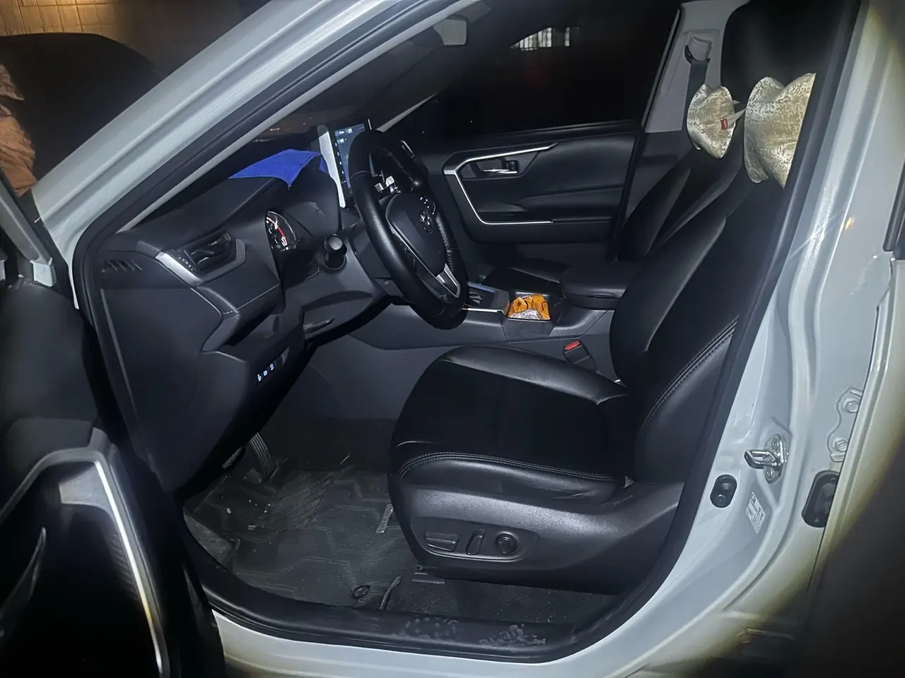 Toyota 2021 RAV4 Rongbo 2.0 Stepless Two-Drive Fashion Edition Automatic Gear 3