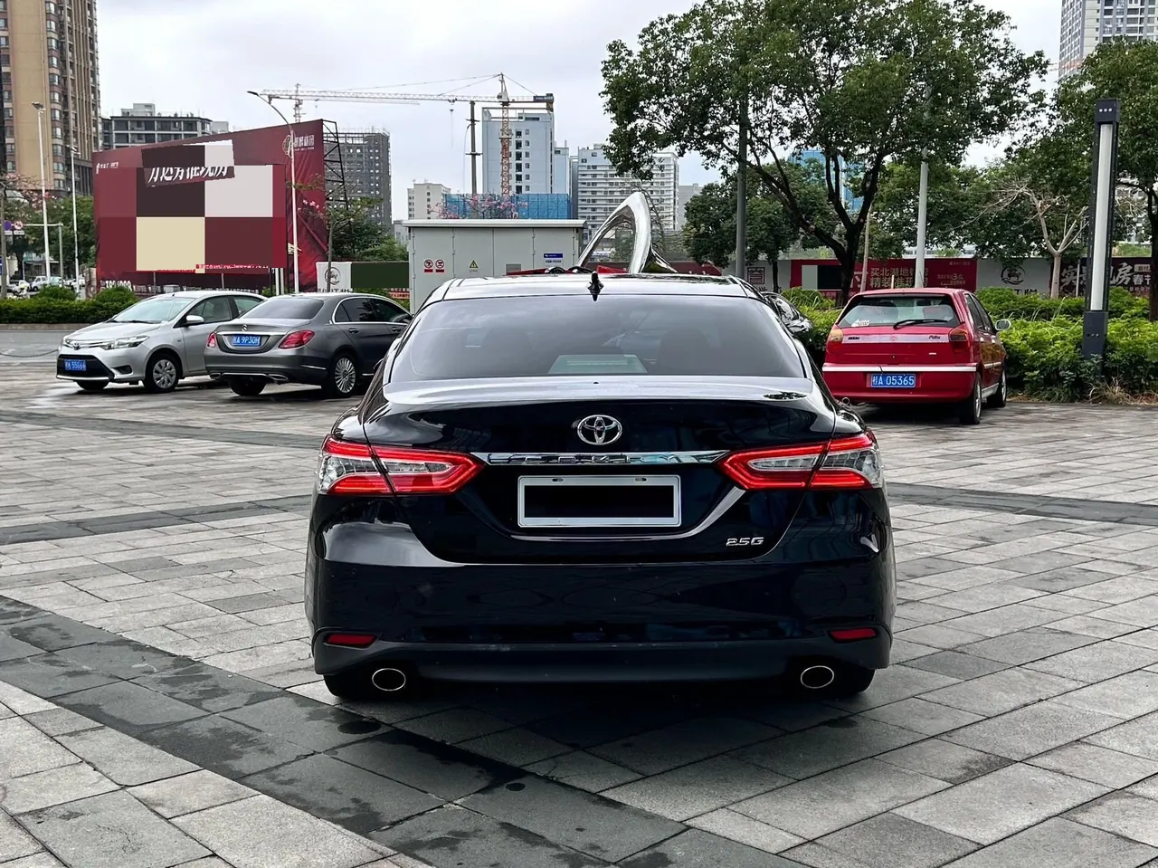 Toyota 2021 Camry 2.5G Deluxe Edition Automatic Gear 3