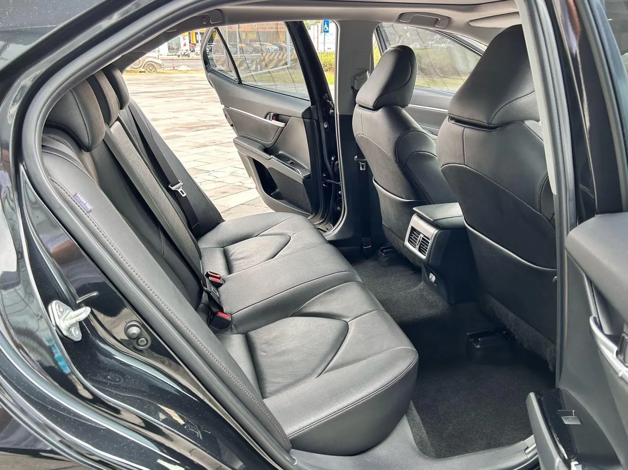 Toyota 2021 Camry 2.5G Deluxe Edition Automatic Gear 5