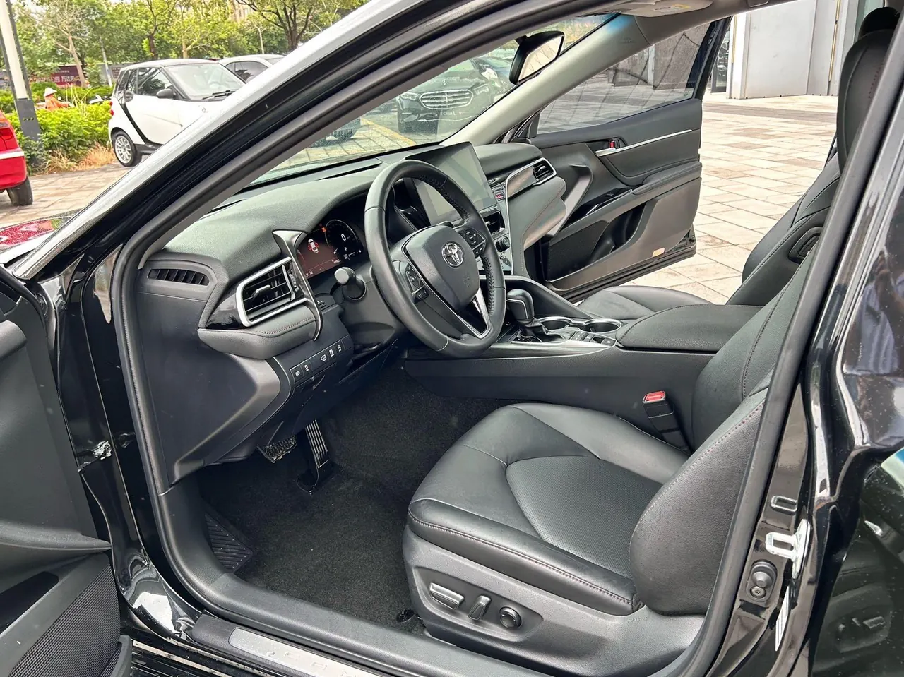 Toyota 2021 Camry 2.5G Deluxe Edition Automatic Gear 7
