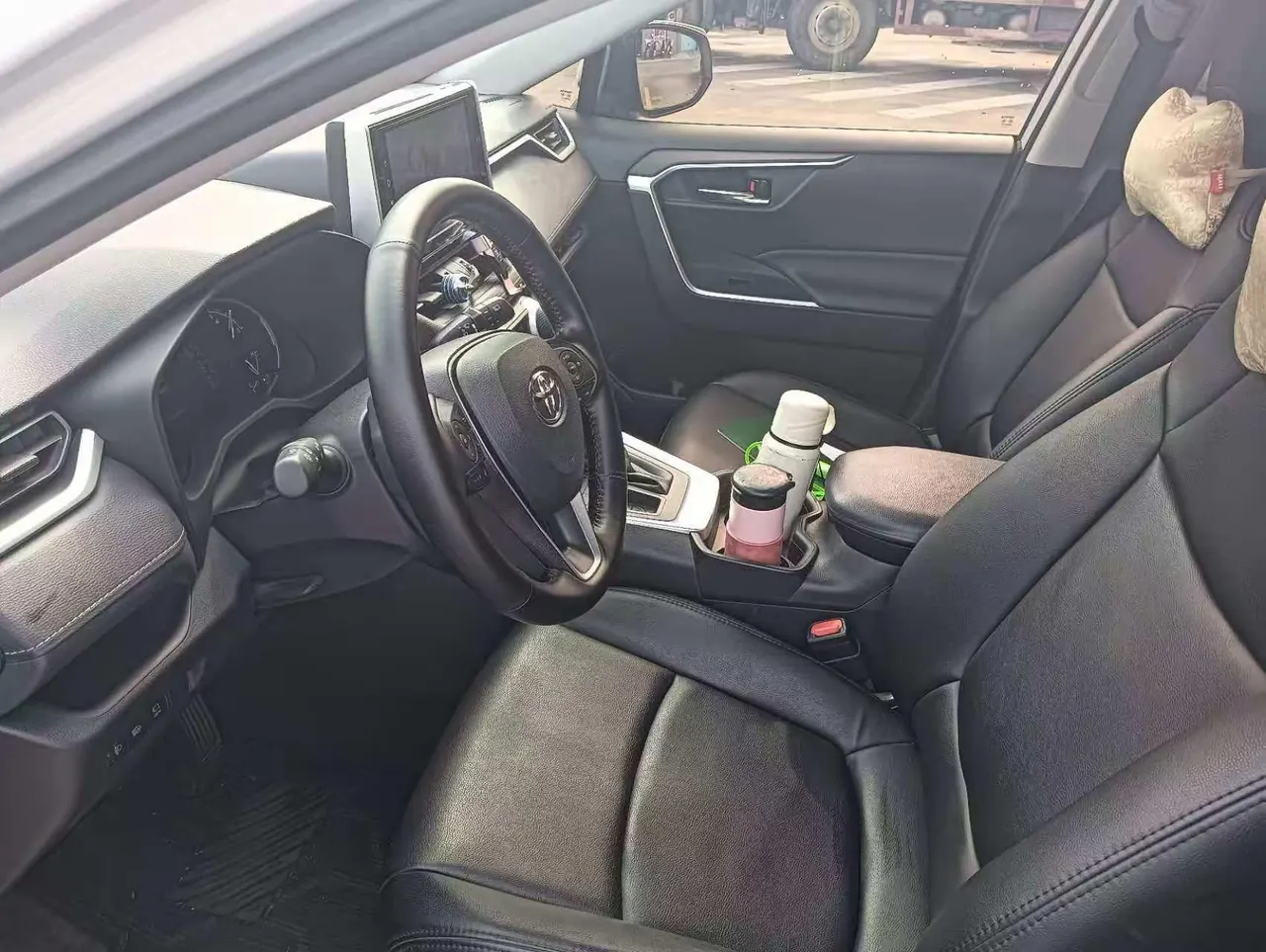 Toyota 2021 RAV4 Rongbo 2.0 Stepless Two-Drive Fashion Edition Automatic Gear 5