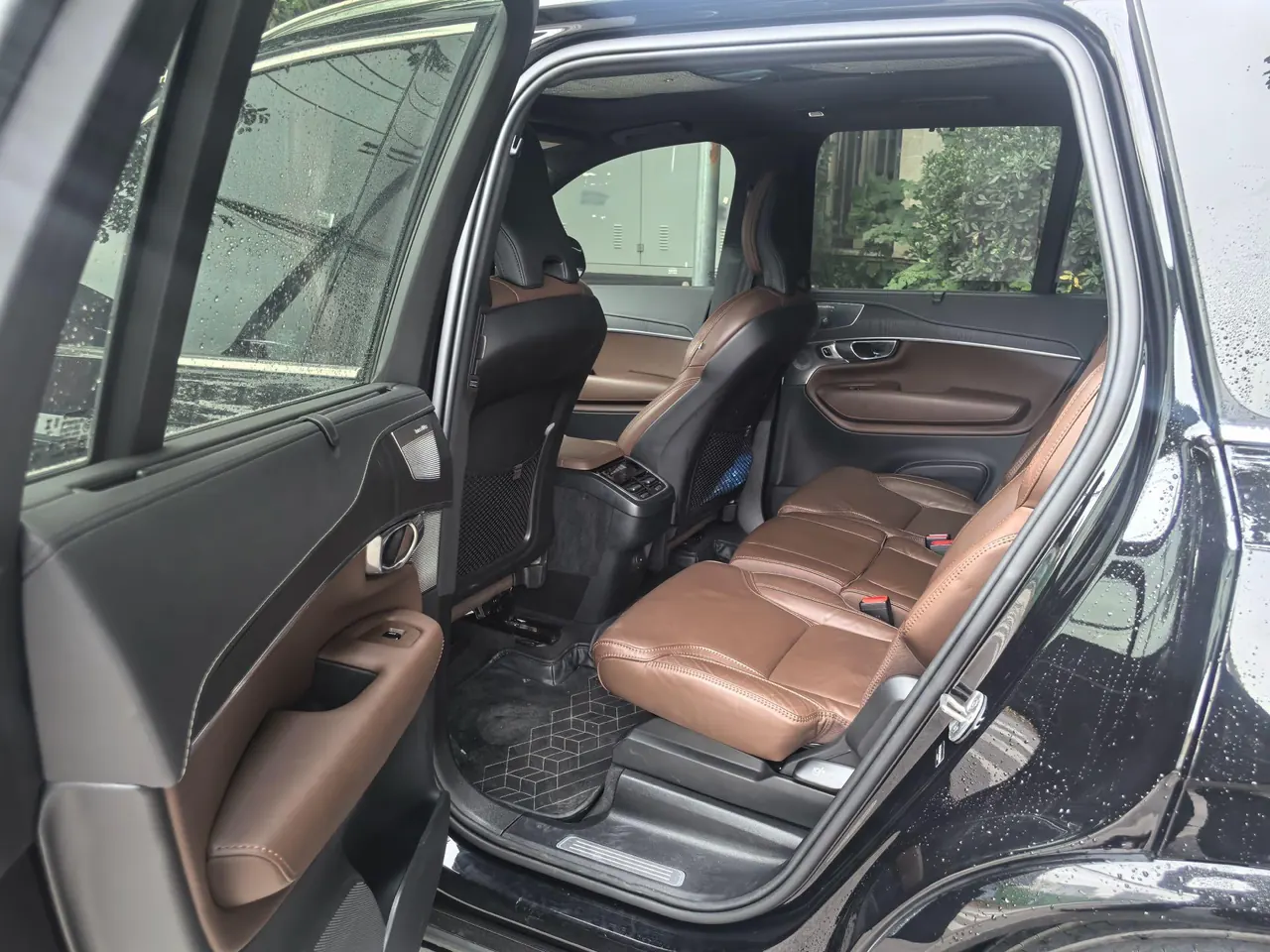 Volvo XC90 (Imported) 2024 XC90 48V 2.0T B6 Zhiya Deluxe Edition 7-seat Automatic Gear 6