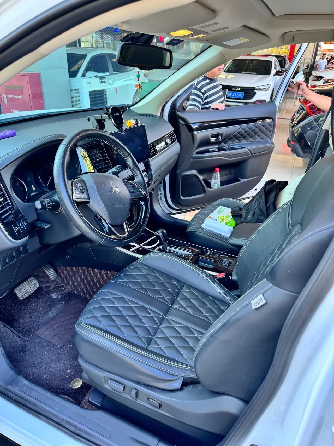 Mitsubishi 2021 Outlander 2.0 Stepless Two-Drive Obsidian Version 5-seat Automatic Gear 3