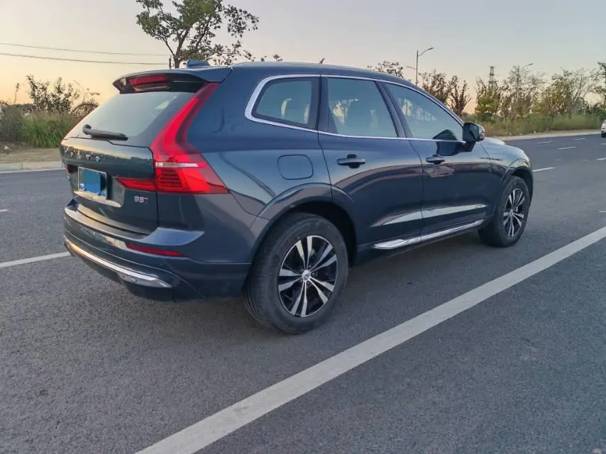 Volvo 2024 XC60 48V 2.0T B5 4-wheel-drive Zhiyi Deluxe Edition Automatic Gear 10