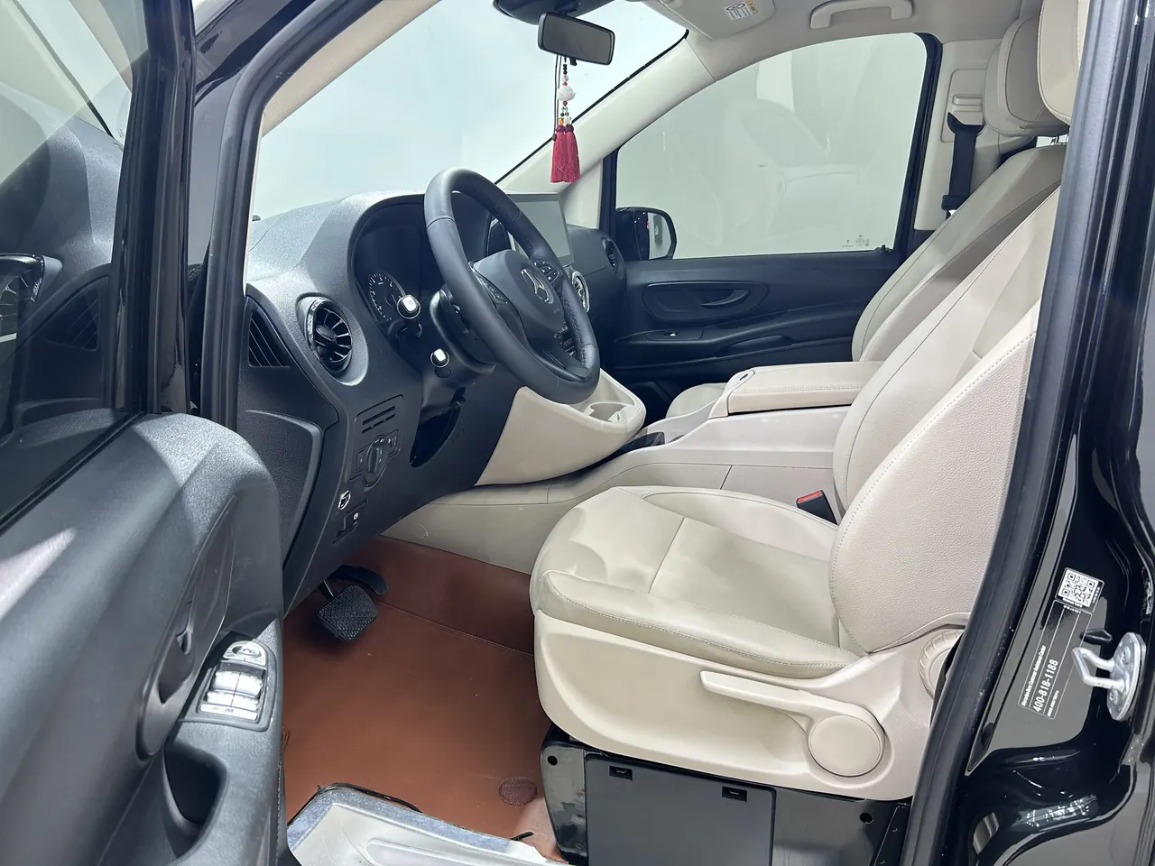 Mercedes Benz 2021 Vito 2.0T Elite Edition 7-seat Automatic Gear 9