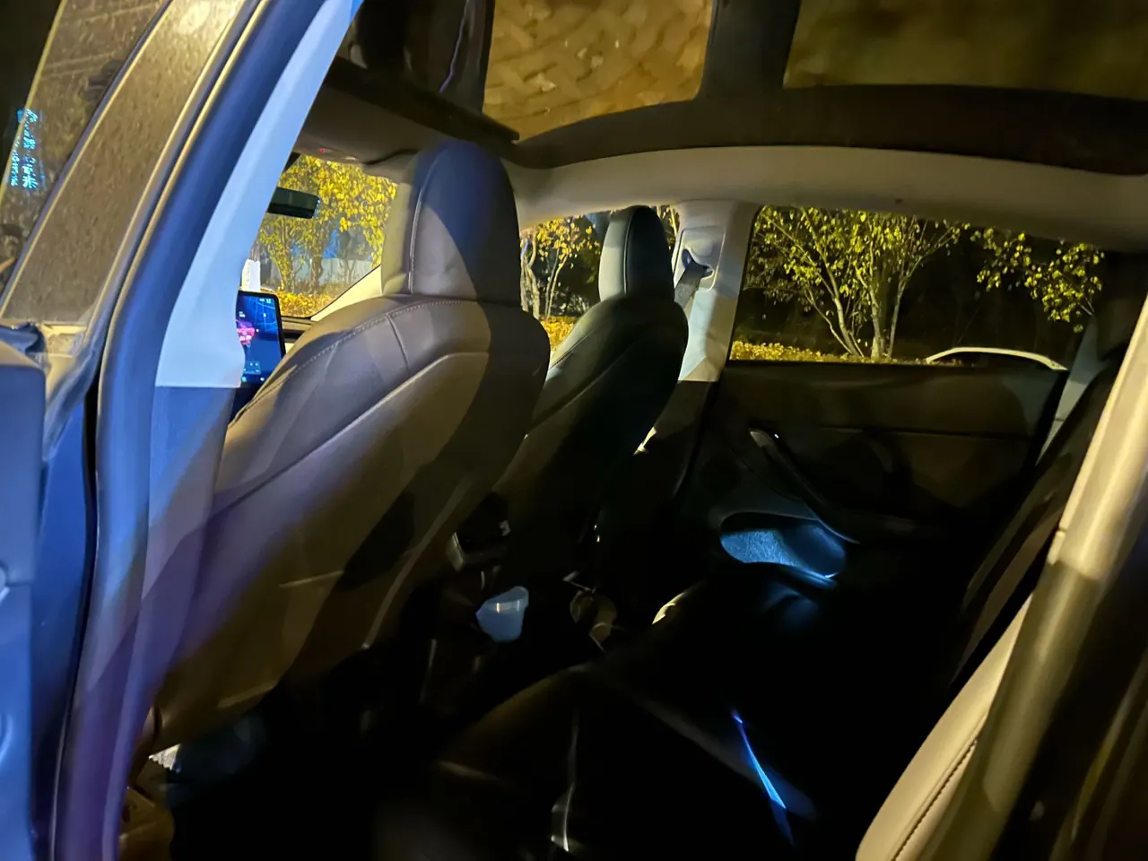 Tesla 2024 Model Y rear-wheel drive version automatic transmission 3