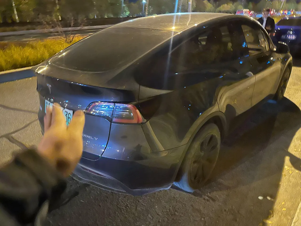 Tesla 2024 Model Y rear-wheel drive version automatic transmission 5