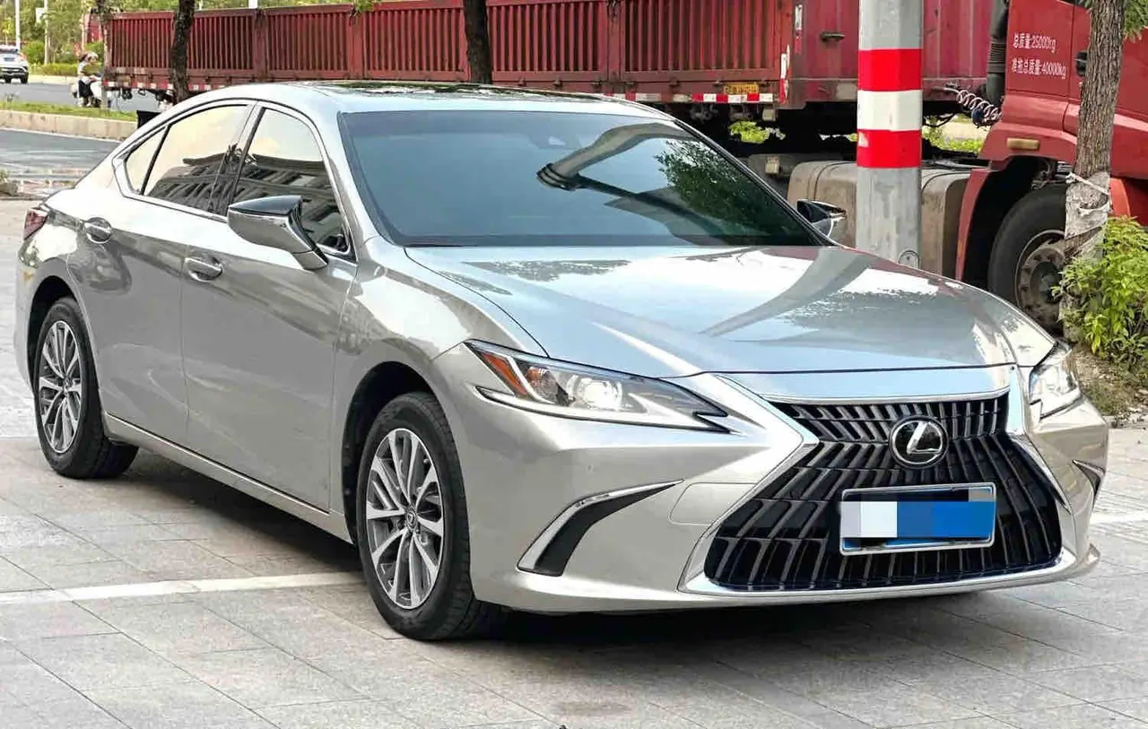 Lexus ES (Imported) 2022 ES200 2.0 Stepless Premium Edition Automatic Gear 2