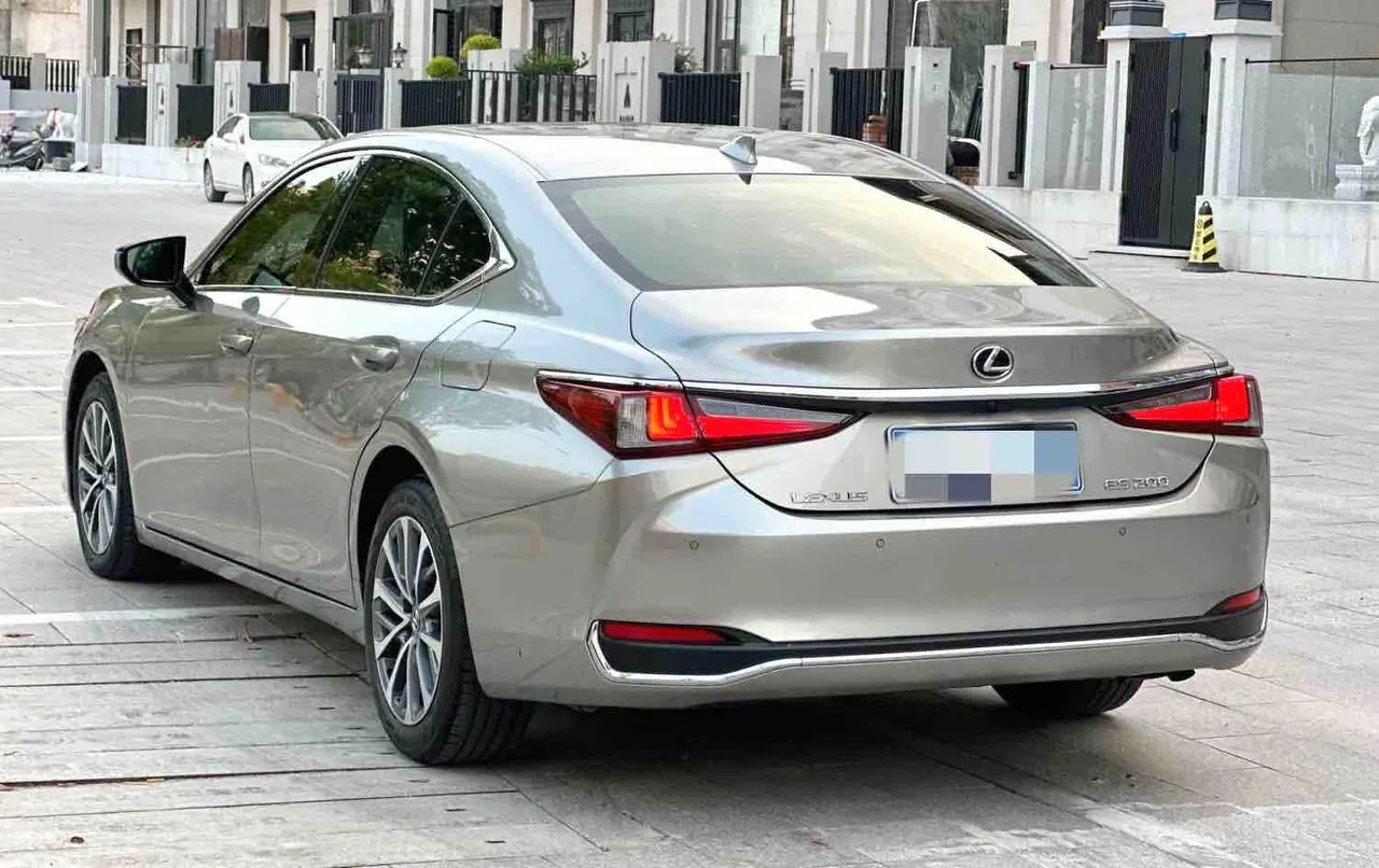 Lexus ES (Imported) 2022 ES200 2.0 Stepless Premium Edition Automatic Gear 8