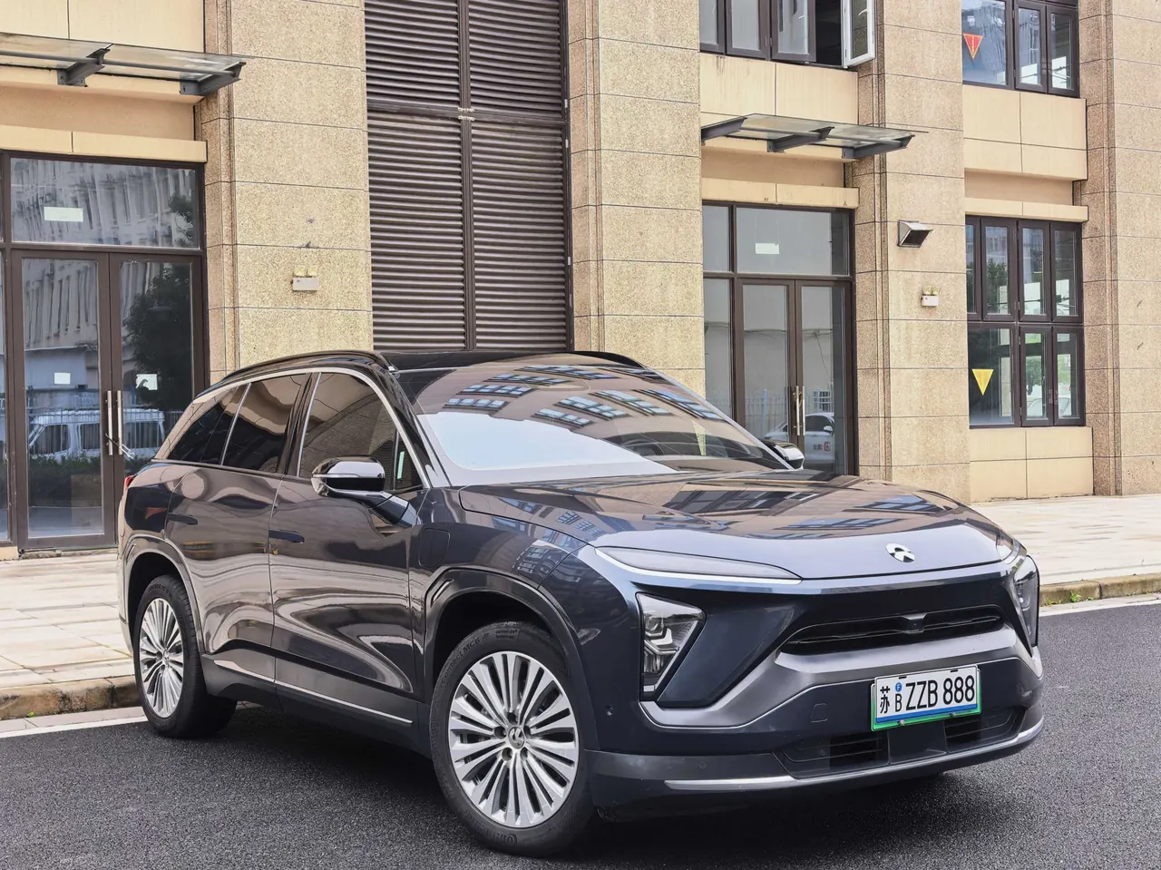 NIO 2020 ES 6 600KM Sports Edition Automatic Gear 3