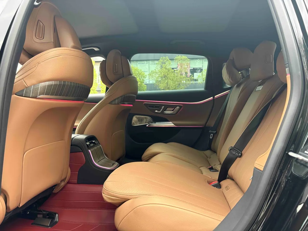 Mercedes Benz E Class 2025 E 300 L 48V 2.0T Luxury Automatic Gear 5