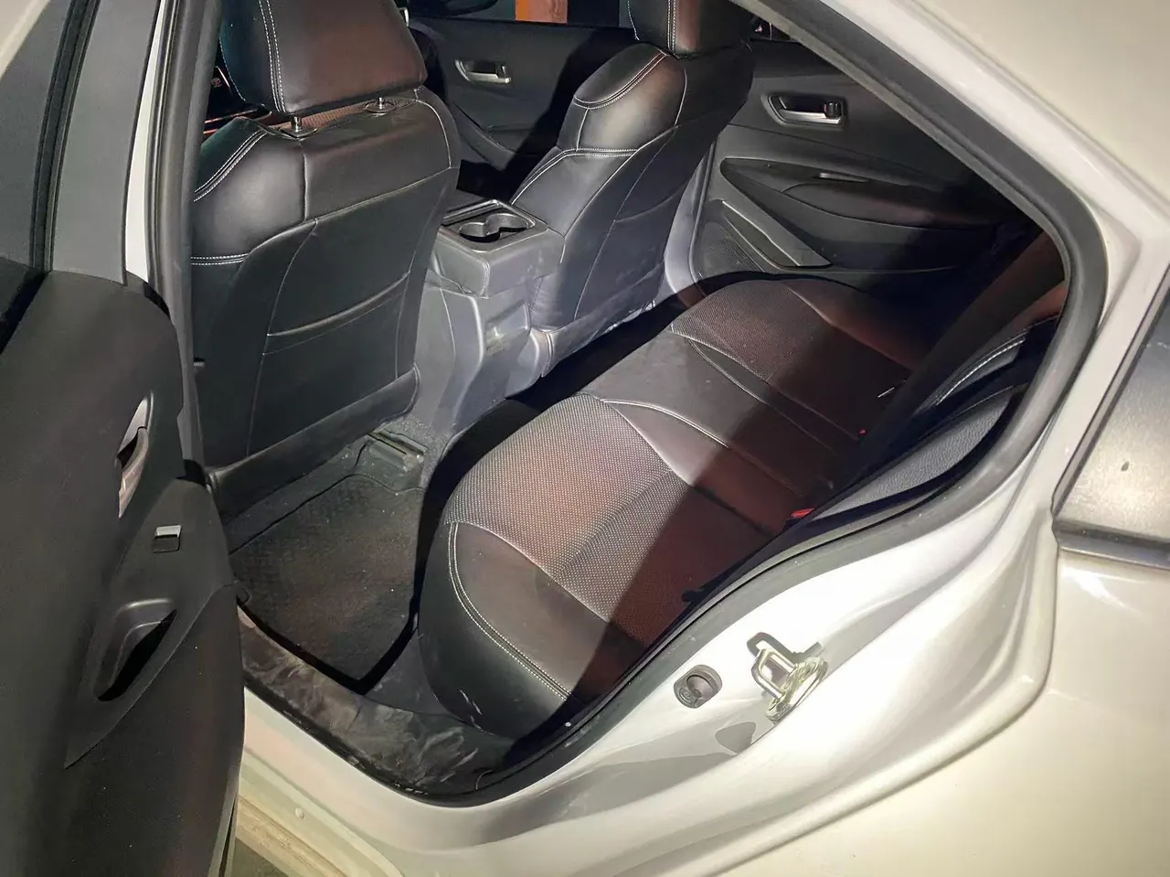 Toyota 2021 corolla 1.2T stepless elite PLUS version of automatic gear 2