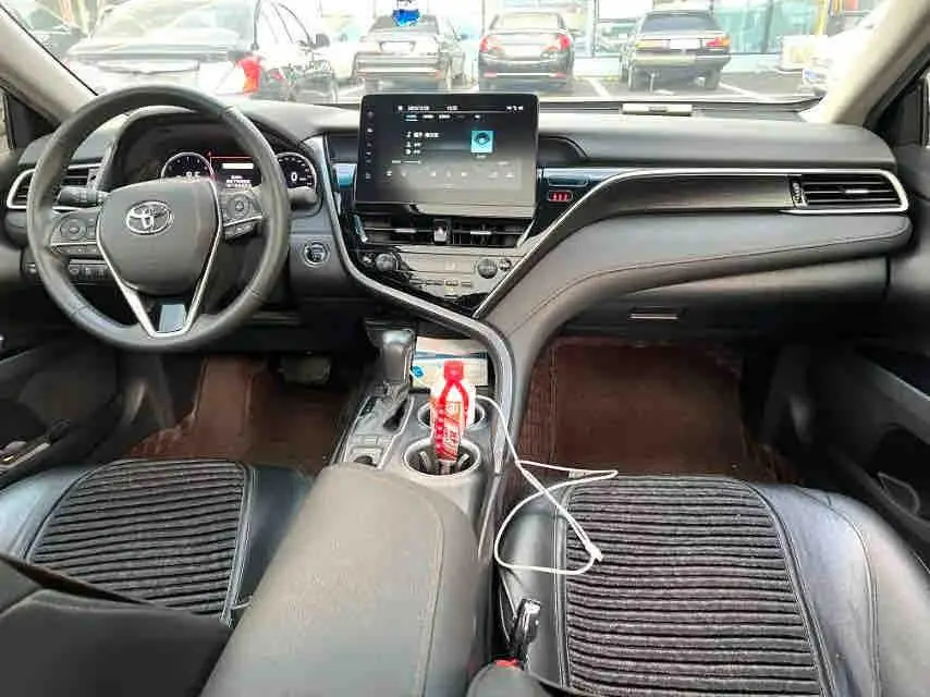 Toyota 2021 Camry 2.5G Deluxe Edition Automatic Gear 3