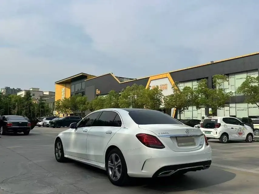Mercedes Benz Class C 2021 C 260 L 48V 1.5T Automatic 3