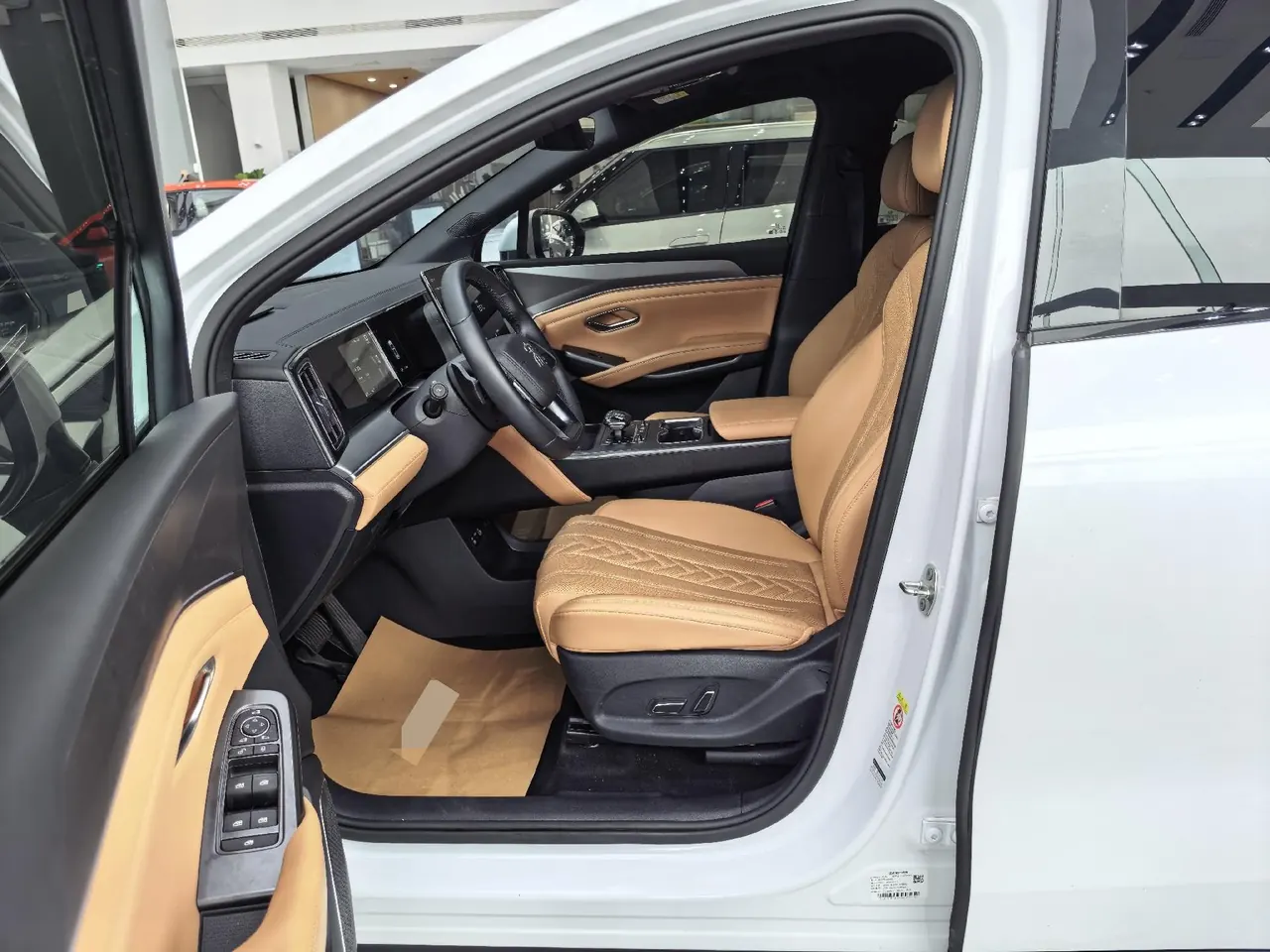 BYD 2025 Song L DM-i 1.5 Stepless Smart Driving Edition 160km Exceed Automatic Transmission 4