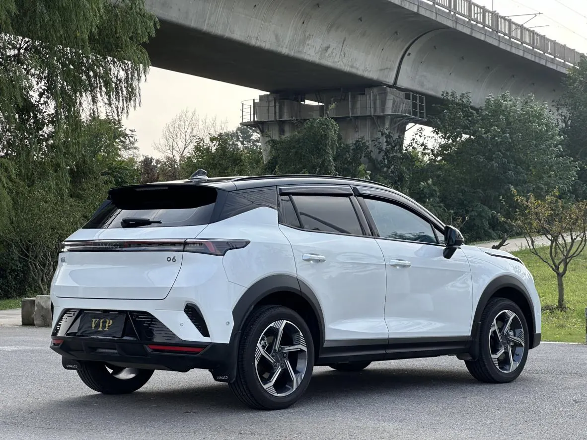 LYNK&amp;CO 2025 LYNK&amp;CO 06 1.5T Renew Halo automatic gear 8
