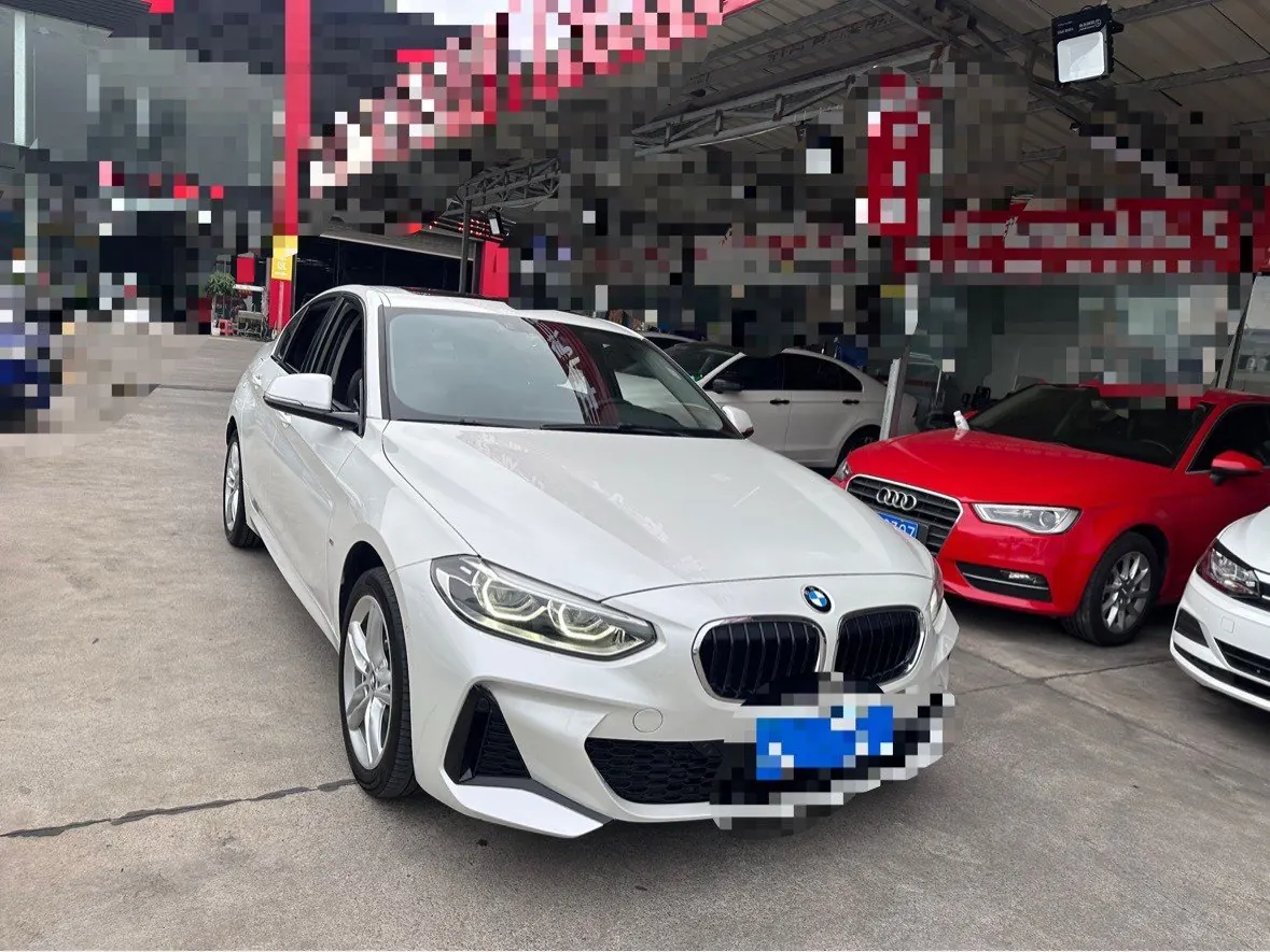 BMW 1 Series 2020 120i 1.5T M Sports Suit Automatic Gear 4