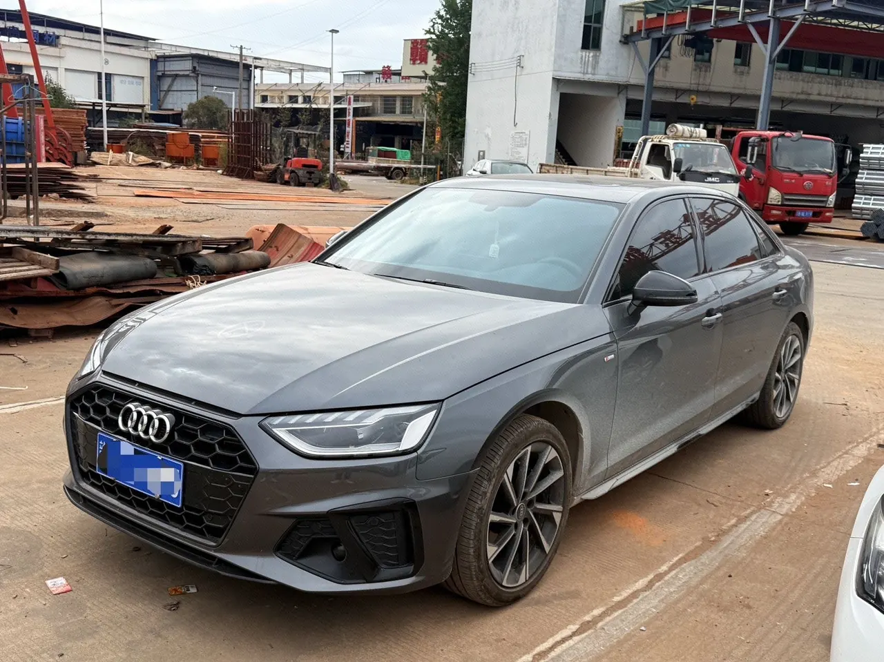Audi 2025 A4L 2.0TFSI 40TFSI 2 million Yuexiang Edition Fashion Dynamic Automatic Gear - View 1