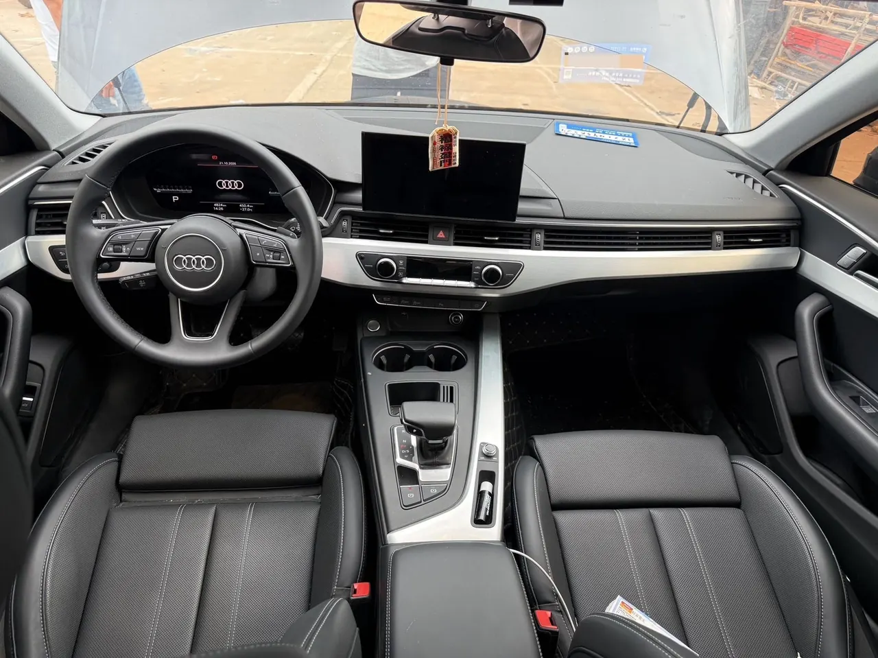 Audi 2025 A4L 2.0TFSI 40TFSI 2 million Yuexiang Edition Fashion Dynamic Automatic Gear 6