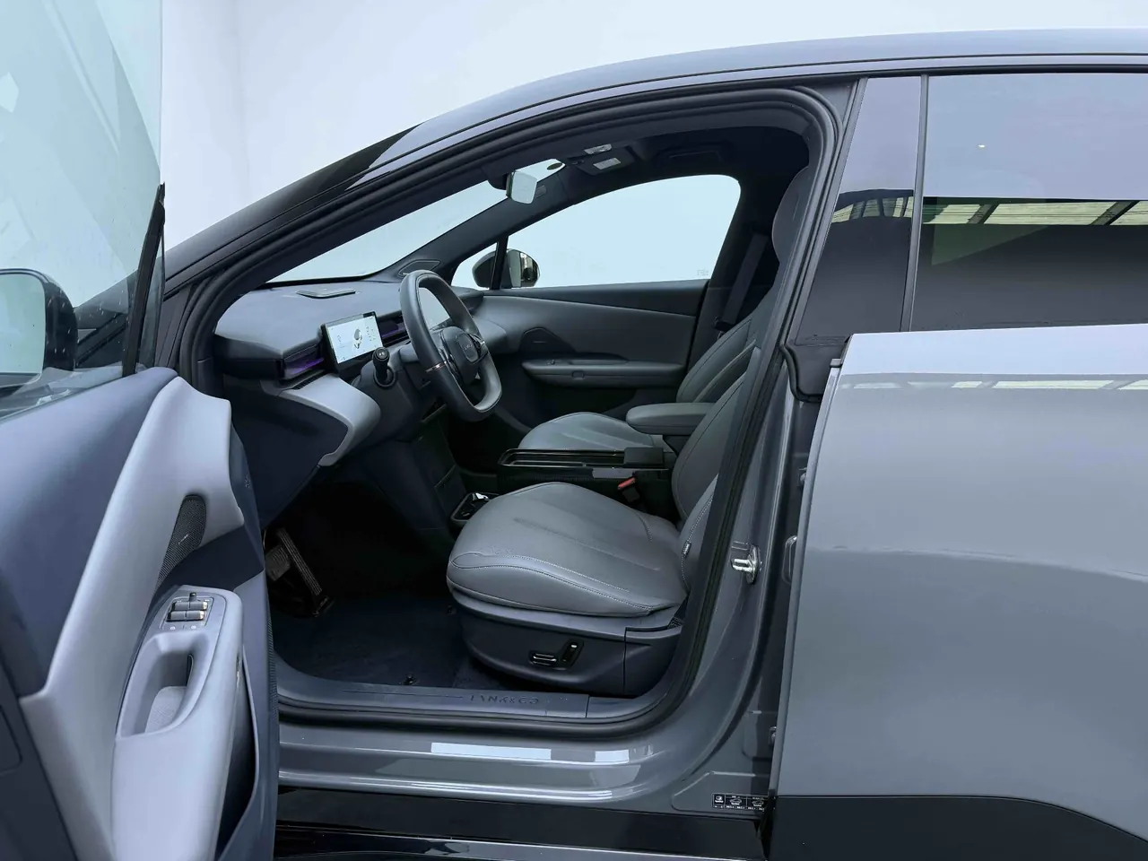 LYNK&amp;CO 2025 LYNK&amp;CO Z 20 530km Rear Drive Pro Automatic 6