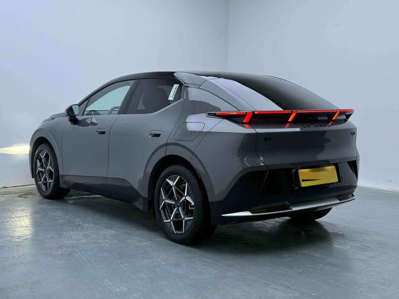 LYNK&amp;CO 2025 LYNK&amp;CO Z 20 530km Rear Drive Pro Automatic 9