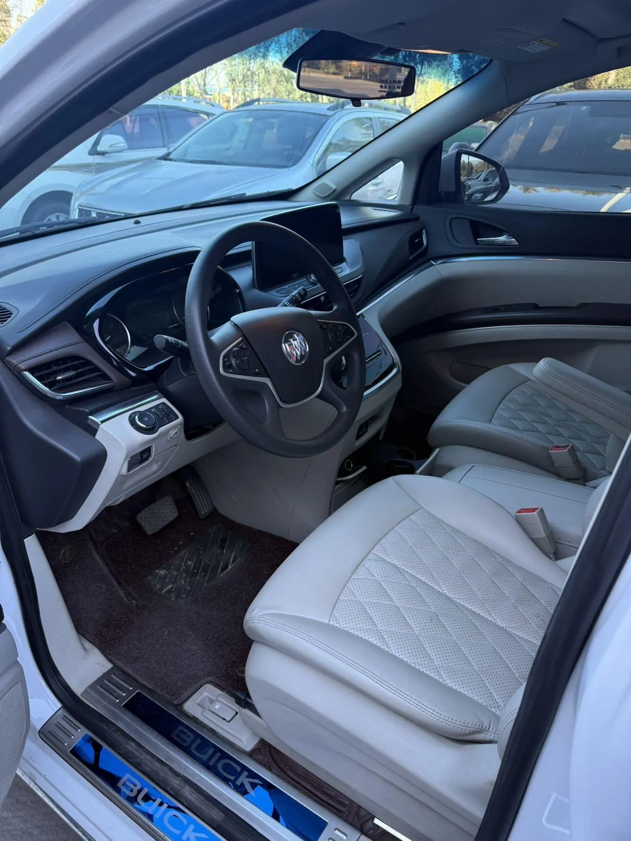Buick 2022 GL8 Land Business Class 48V 2.0T 652T Comfortable Automatic Gear 3