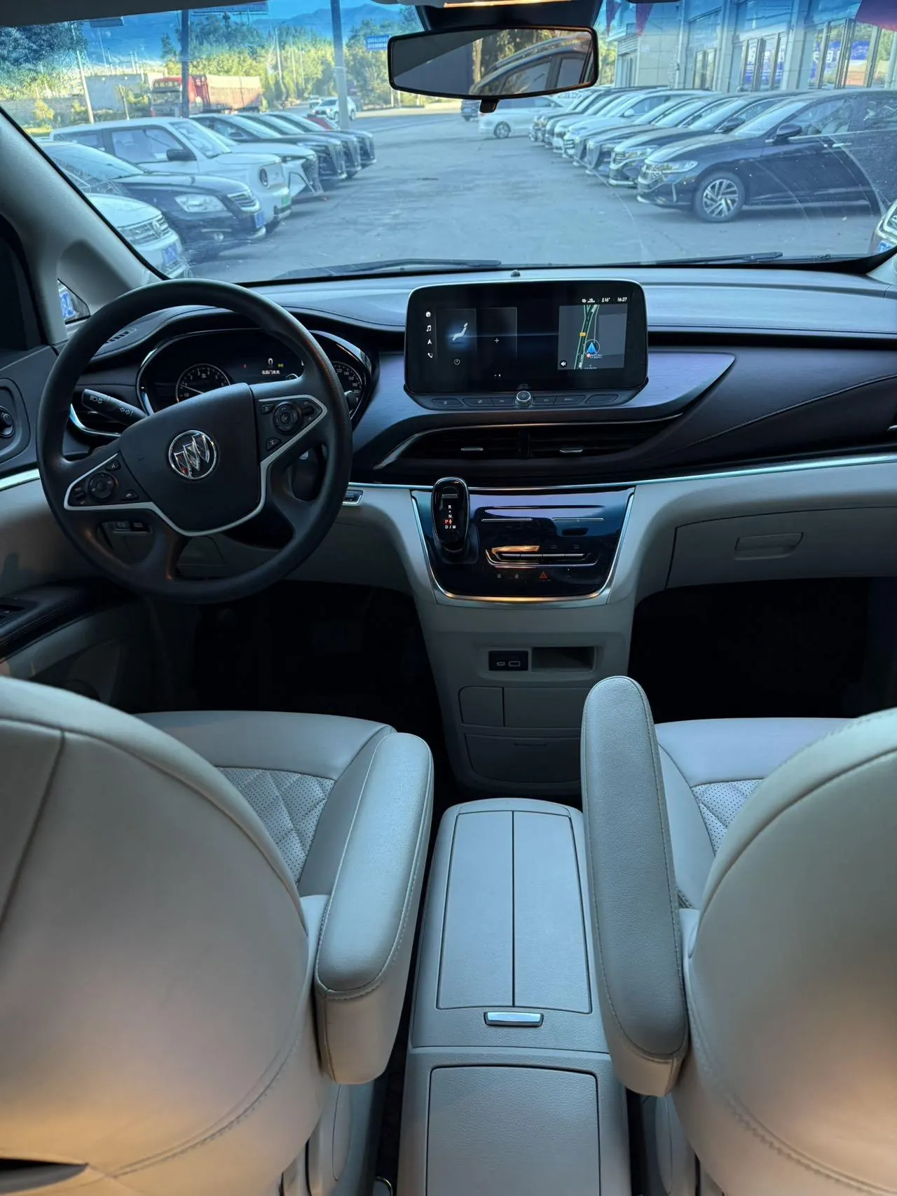 Buick 2022 GL8 Land Business Class 48V 2.0T 652T Comfortable Automatic Gear 7