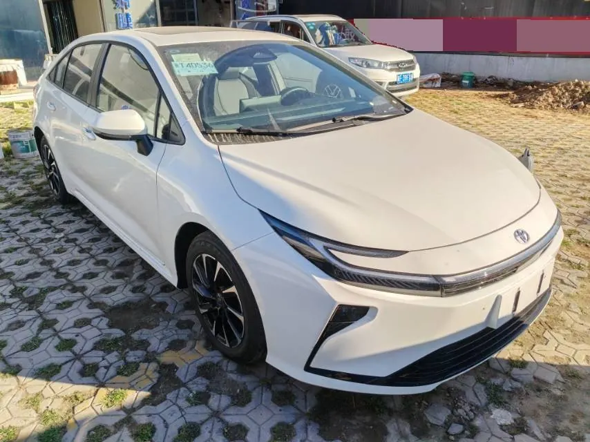 Toyota 2026 Corolla Hybrid 1.8 CVT Elite Automatic 3