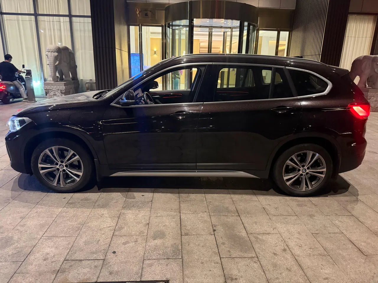 BMW X1 New Energy 2020 X1 xDrive30Le 1.5T Exclusive Automatic Gear 3