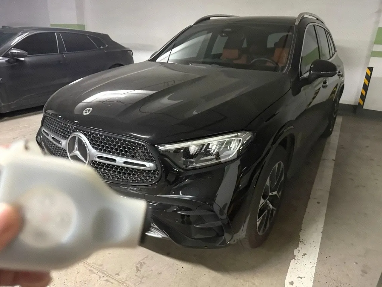 Mercedes Benz 2024 GLC 260 L 4MATIC 48V 2.0T Dynamic 5-seat Automatic Gear - View 1