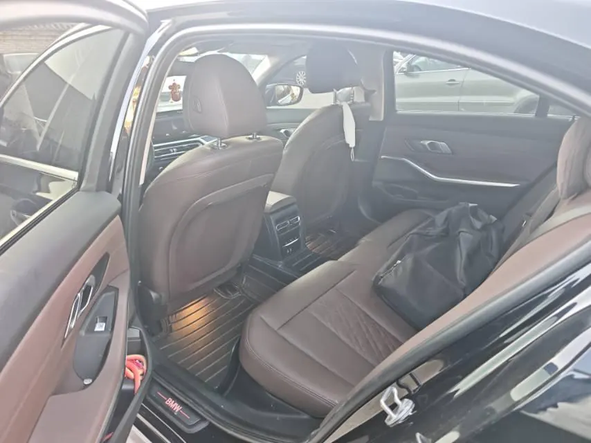 BMW 2022 i3 eDrive 35L automatic gear 4
