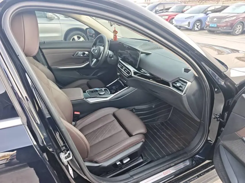 BMW 2022 i3 eDrive 35L automatic gear 6